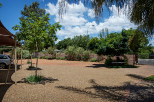 Park Living Guesthouse - Parking Area