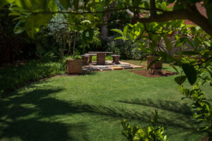 Park Living Guesthouse - Garden View